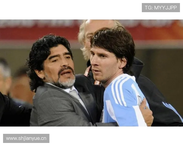 梅西 vs 马拉多纳:同代球王的技术风格与比赛影响力差异 梅西 vs 马拉多纳:同代球王的技术风格与比赛影响力差异