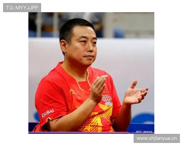 刘国梁下班后居然秒变“沙发土豆”，和赛场上秒杀对手完全不是一个人！