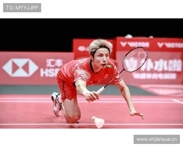 石宇奇训练完直接拎着爱马仕去接娃？